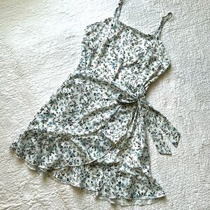 Juniors XS Alterd State wrap dress with blue flowers